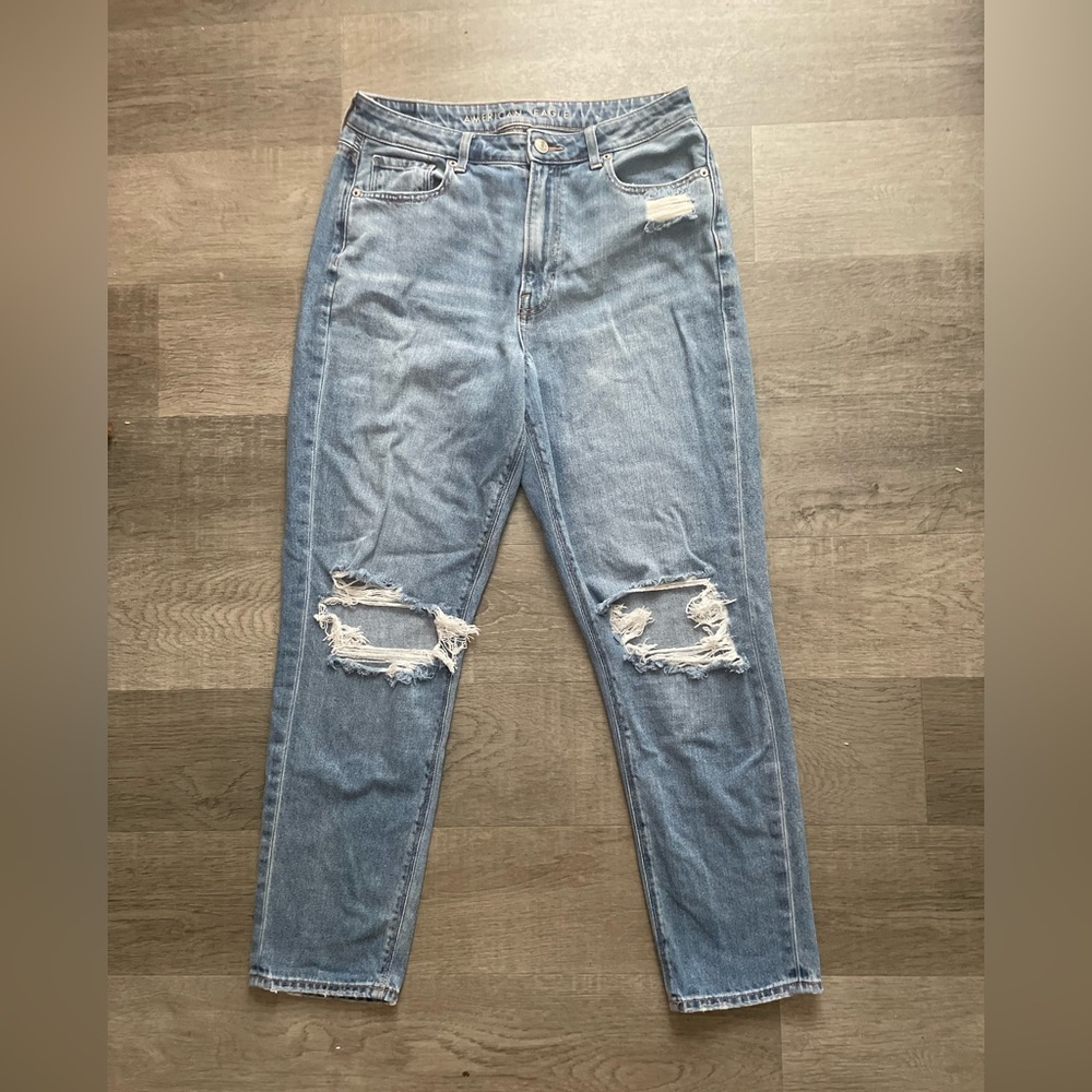 American Eagle mom jeans
